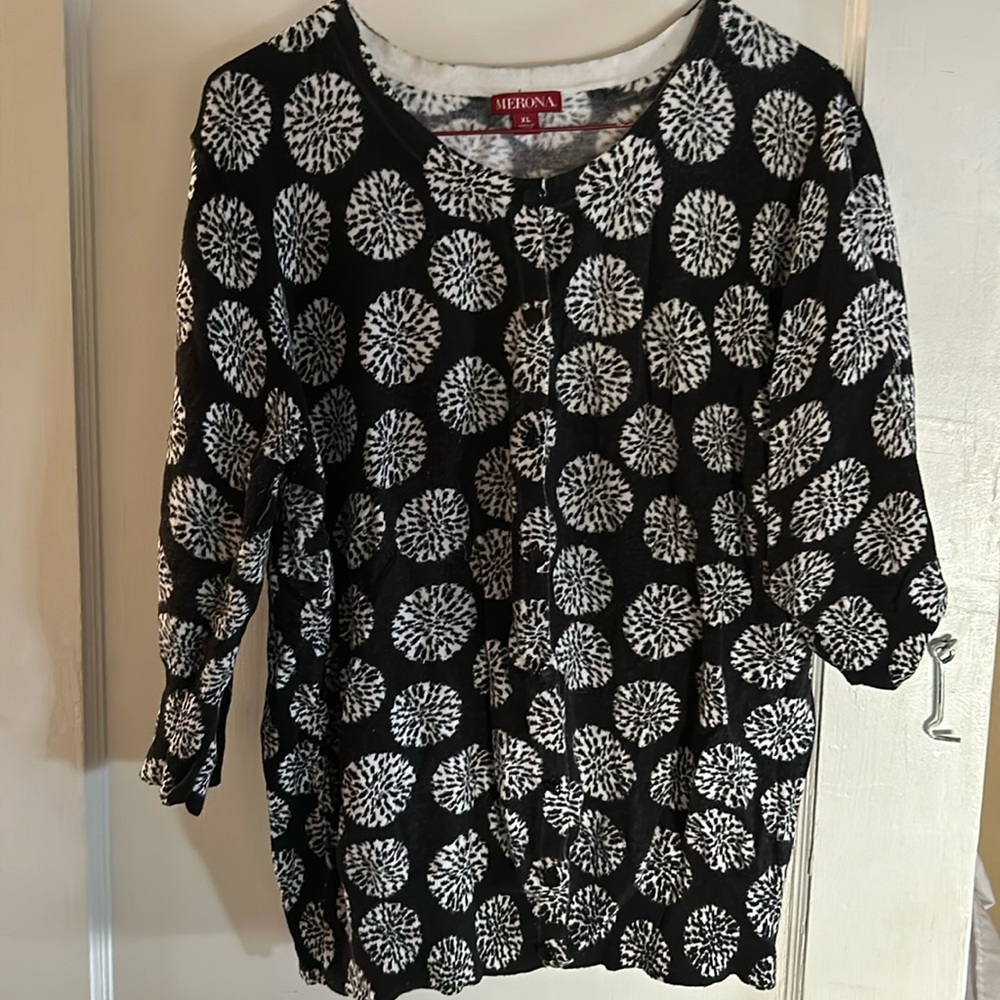 Short sleeved cardigan